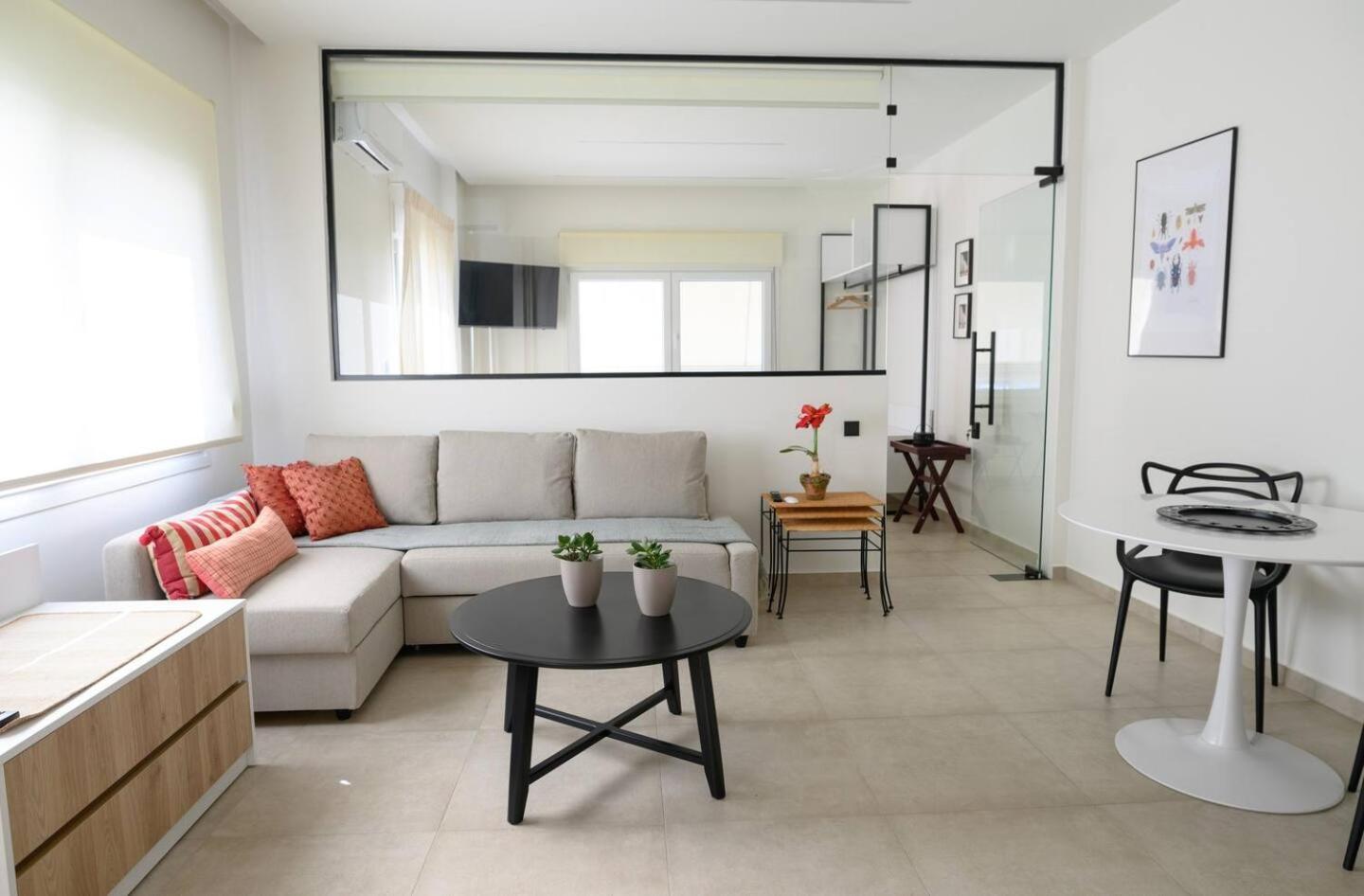 Lighthouse Apartments อเล็กซานโดรโพลิส ภายนอก รูปภาพ