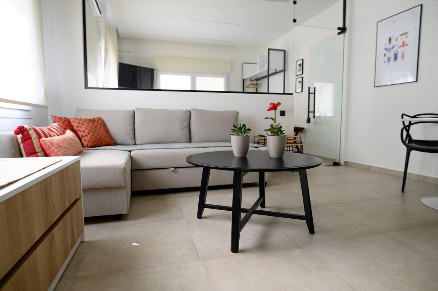 Lighthouse Apartments อเล็กซานโดรโพลิส ภายนอก รูปภาพ