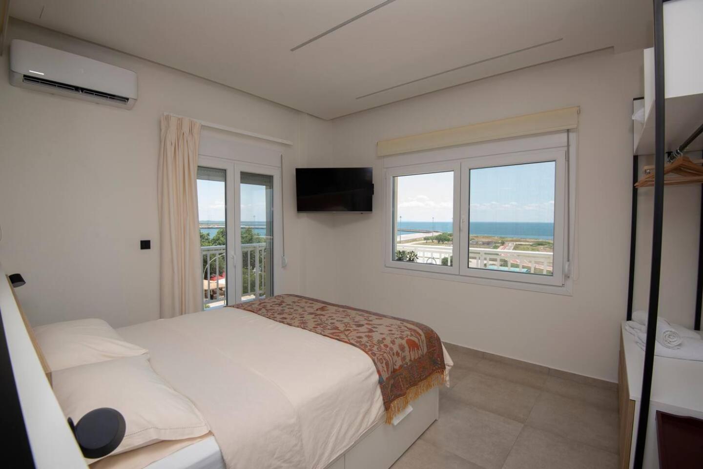 Lighthouse Apartments อเล็กซานโดรโพลิส ภายนอก รูปภาพ