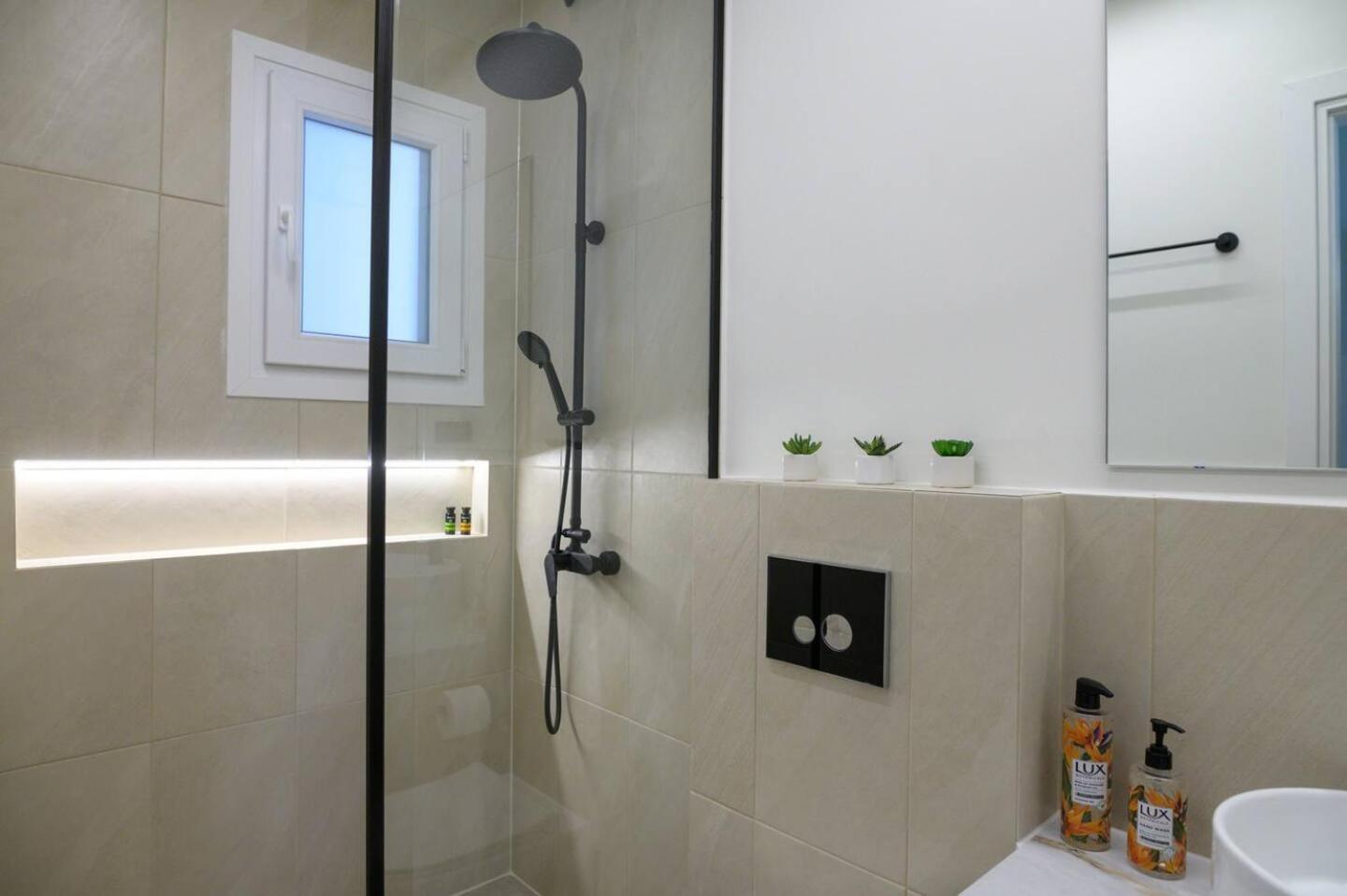 Lighthouse Apartments อเล็กซานโดรโพลิส ภายนอก รูปภาพ