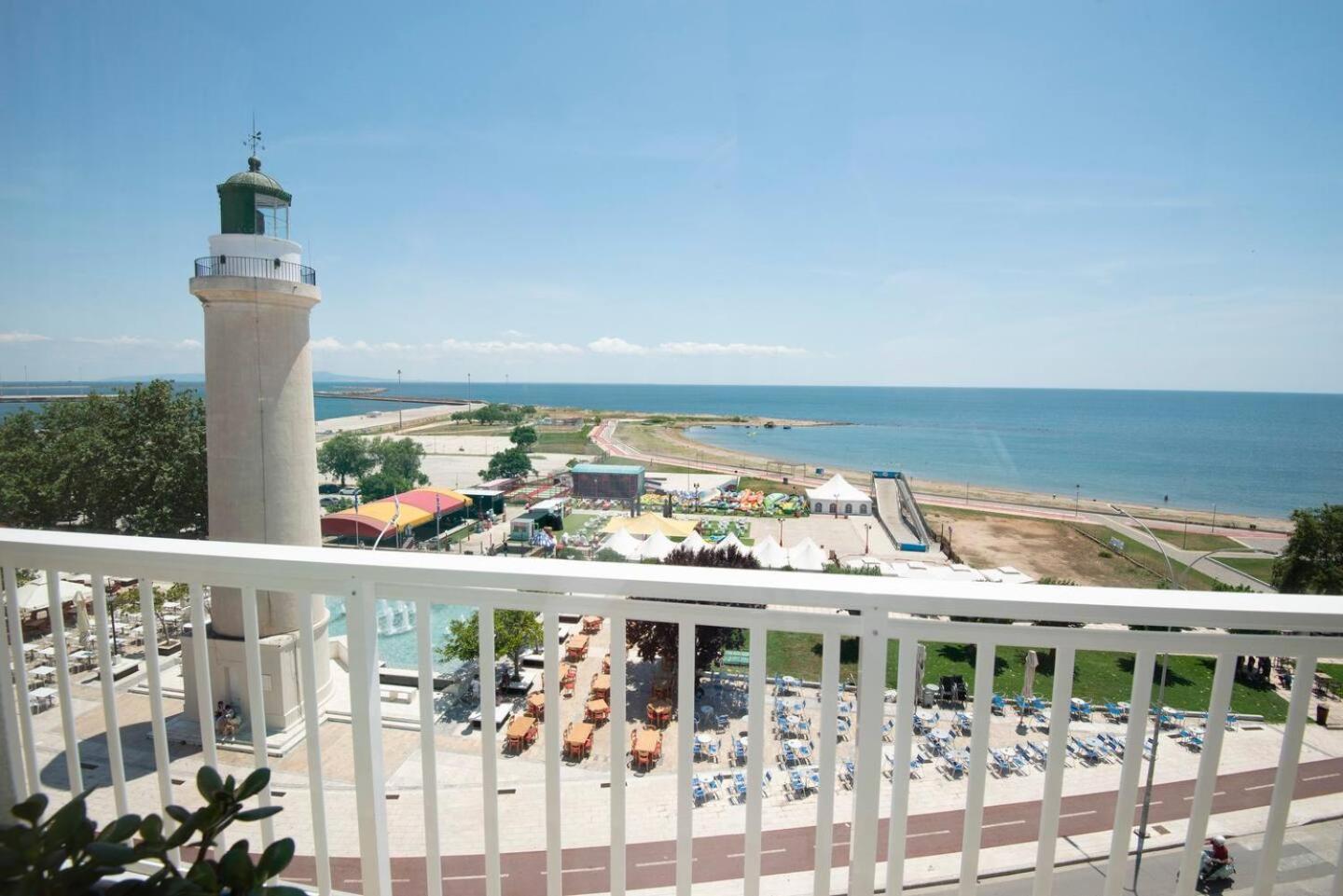 Lighthouse Apartments อเล็กซานโดรโพลิส ภายนอก รูปภาพ