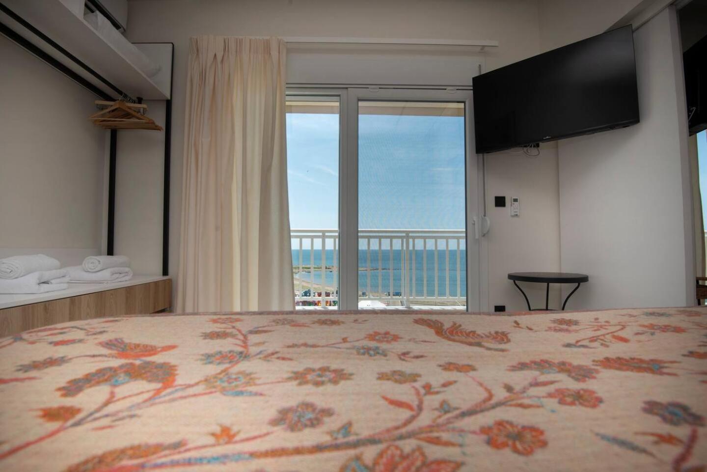 Lighthouse Apartments อเล็กซานโดรโพลิส ภายนอก รูปภาพ