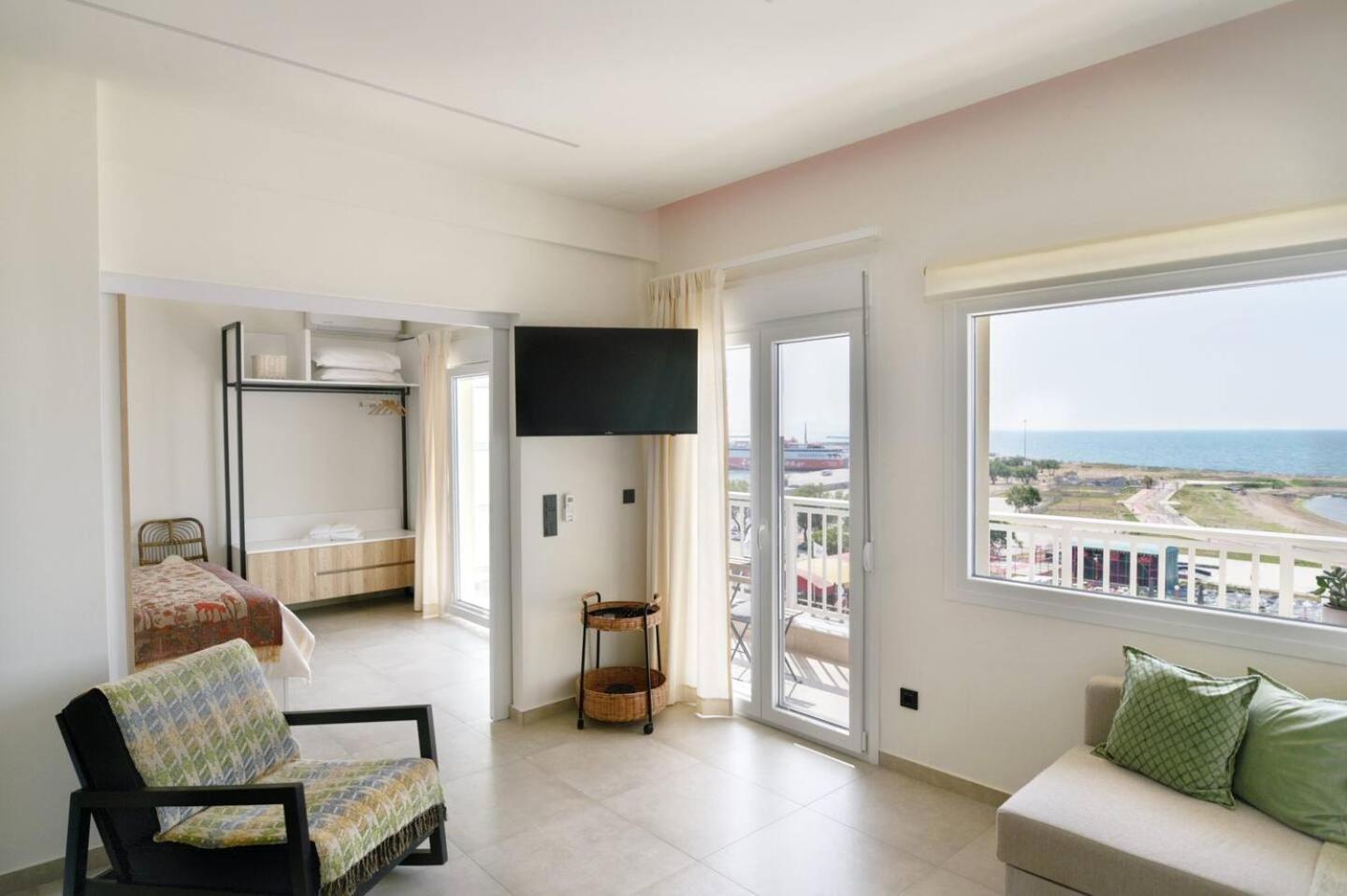 Lighthouse Apartments อเล็กซานโดรโพลิส ภายนอก รูปภาพ
